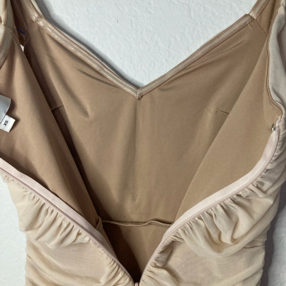 Miss Circle Scrunchie Dress (XS) - Picture 9 of 10